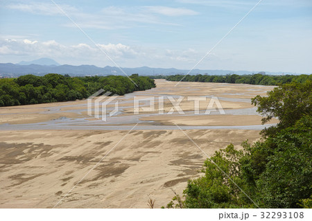 夏の斐伊川 32293108