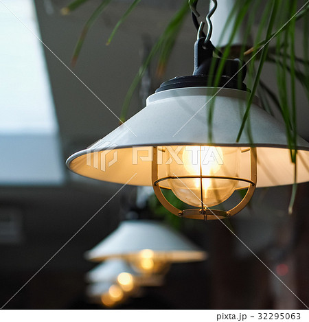 灯 ランプ 電灯 32295063