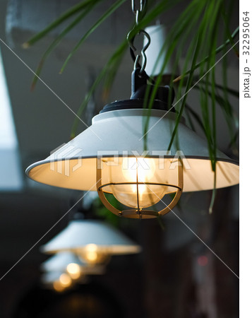 灯 ランプ 電灯 32295064