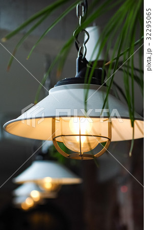 灯 ランプ 電灯 32295065