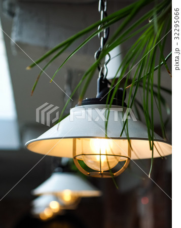 灯 ランプ 電灯 32295066
