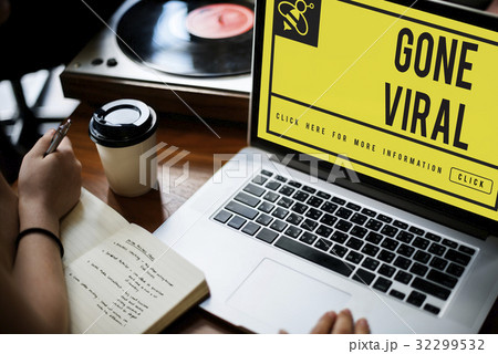 Yellow Bee Website Homepage Chat Phrases 32299532