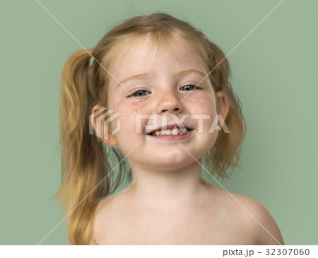 Caucasian Little Girl Bare Chested Smiling 32307060