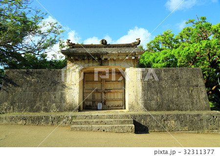 首里城　園比屋武御嶽石門 32311377