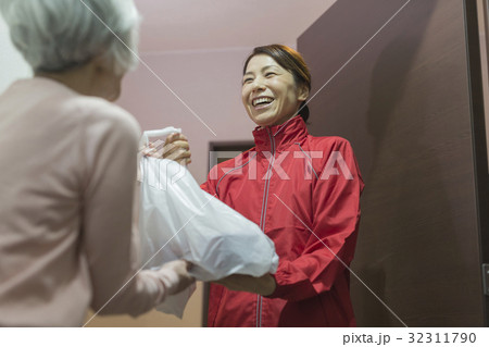 訪問介護 32311790