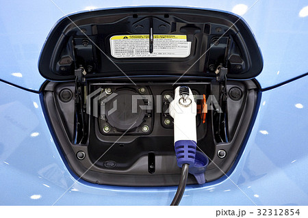 電気 電気自動車 充電 32312854