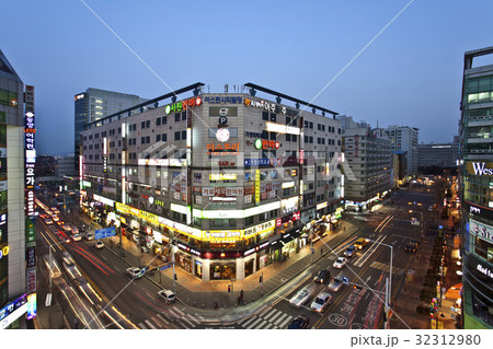 都市 都会 ショッピングセンター 32312980