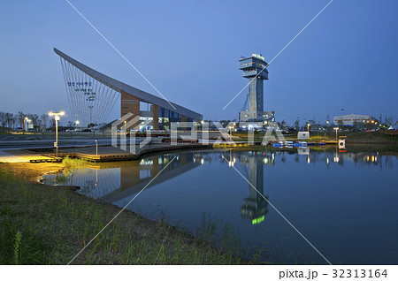 アラタワー 夜景 旅客ターミナル 32313164