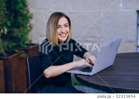 young beautiful girl 32313654