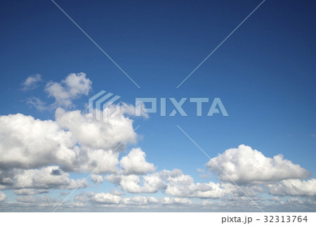 雲 雲の背景 晴れ 32313764