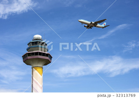 管制塔 雲 大韓航空 32313769
