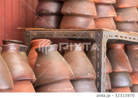 Clay mortar placed on the market Clay mortar placed on the market 32313970