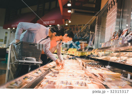 supermarket supermarket 32315317