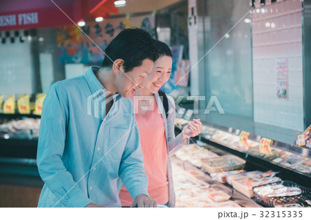 supermarket 32315335