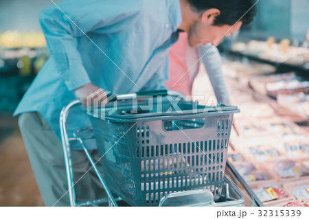 supermarket supermarket 32315339