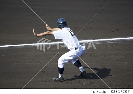 高校野球 ランナーコーチ 高校野球 ランナーコーチ 32317207