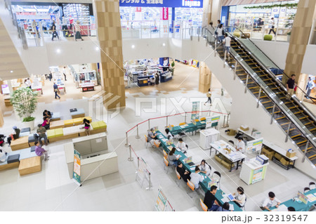 新規オープンモールの特設コーナー ボカシ撮影 新規オープンモールの特設コーナー ボカシ撮影 32319547