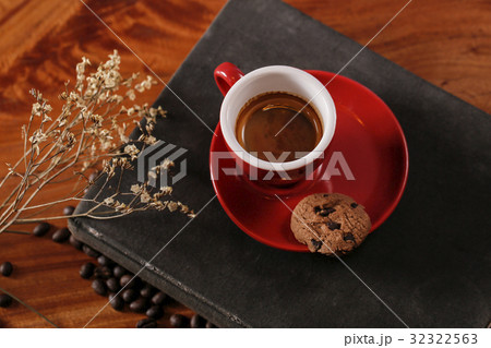 Coffee concept for design and advertisement Coffee concept for design and advertisement 32322563