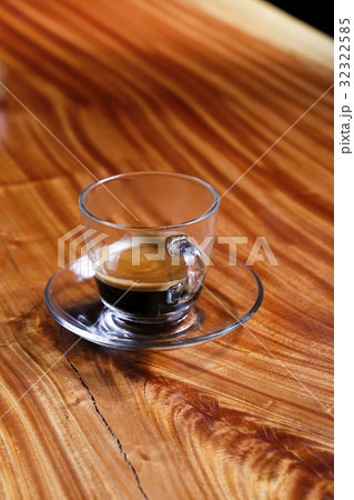 Coffee concept for design and advertisement Coffee concept for design and advertisement 32322585