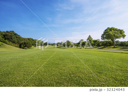 ゴルフコース　ゴルフ場　イメージ素材　ゴルフイメージ 32324043