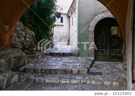 gateway on street in medieval town Eze 32325902
