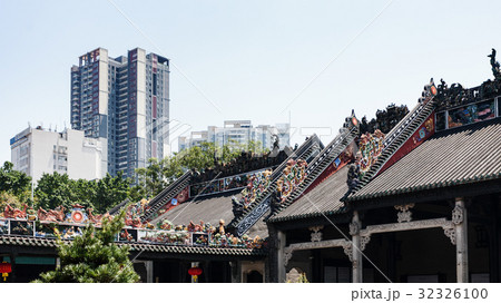 roofs of Guangdong Folk Art Museum 32326100
