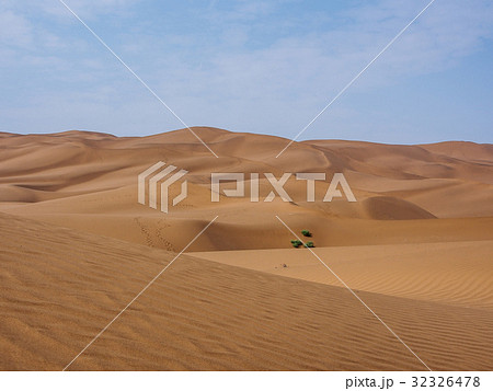 新疆ウイグル自治区・クムタグ砂漠 / Kumutage Desert, Xinjiang,China 新疆ウイグル自治区・クムタグ砂漠 / Kumutage Desert, Xinjiang,China 32326478