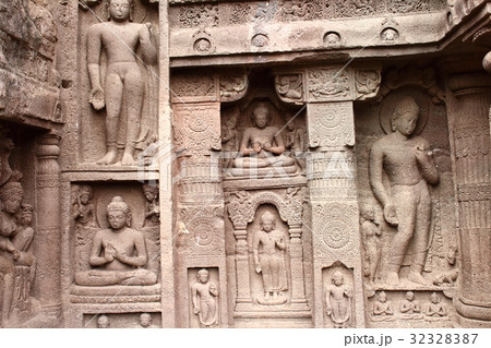 インド紀行 その83 : 感動のアジャンタ石窟寺院 その14 インド紀行 その83 : 感動のアジャンタ石窟寺院 その14 32328387