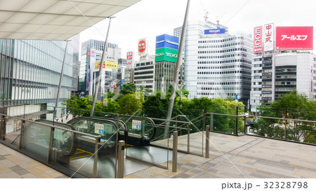 都市風景　東京駅八重洲口GRANROOF 32328798