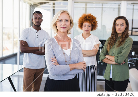 Portrait of confident business people with arms crossed 32333426