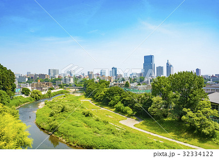 広瀬川と仙台ビル群 32334122