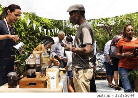 Barista Man Making Drip Coffee Show Barista Man Making Drip Coffee Show 32335044