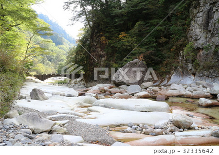 面河渓五色河原 32335642