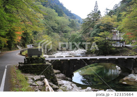 面河渓五色河原 面河渓五色河原 32335664