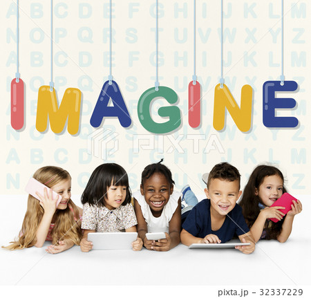 Group of students with creativity imagination illustration Group of students with creativity imagination illustration 32337229