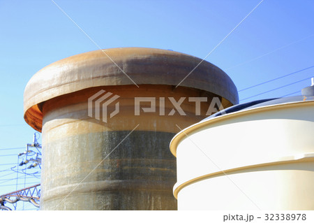 グラスファイバー製のタンク 32338978