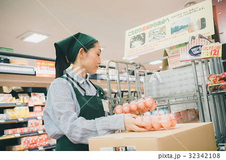supermarket supermarket 32342108