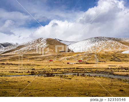 View of rural houses at the snow mountain View of rural houses at the snow mountain 32350546