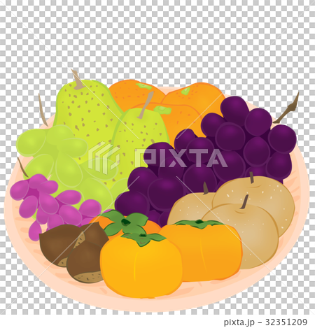 ざるに秋のくだもの　＜秋のイメージ＞ 32351209