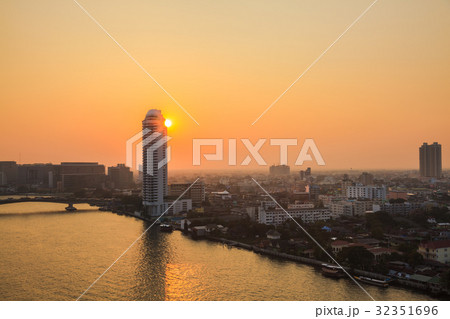 Sunset at the Chao Phraya River 32351696
