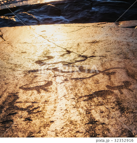 Petroglyphs At Sunset Petroglyphs At Sunset 32352916