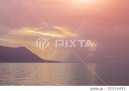 Beautiful view of Geneva lake 32353431