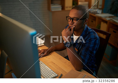 Stylish Financial Manager at Work 32356286