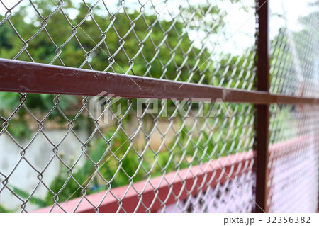 wire fences 32356382