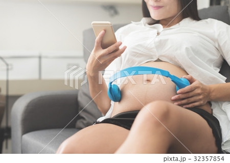 Listen to the music. 32357854