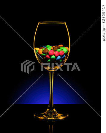 Candies in a can 32359417