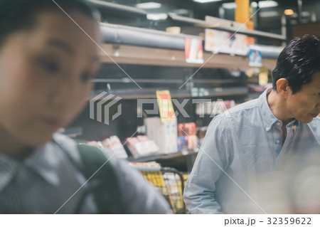 supermarket supermarket 32359622