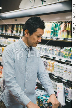 supermarket 32359841