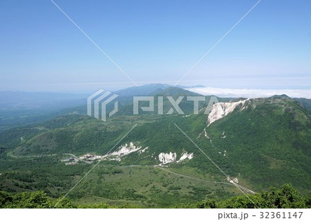 ニセコの山々と五色温泉郷 32361147