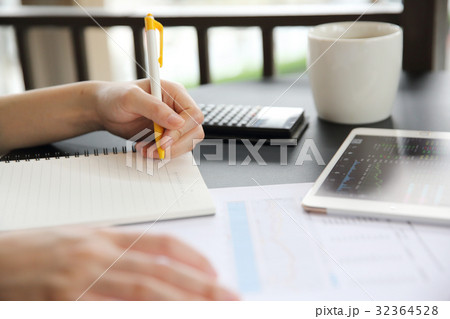 Office Woman hand Working on the Business Papers and tablet Office Woman hand Working on the Business Papers and tablet 32364528